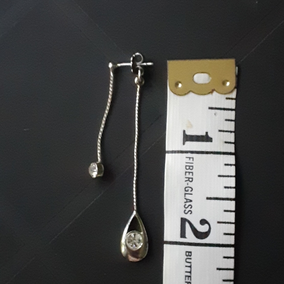 Lia Sophia Bundle of 2~Pierced Earrings~ Lia Sophia Necklace - Picture 5 of 8